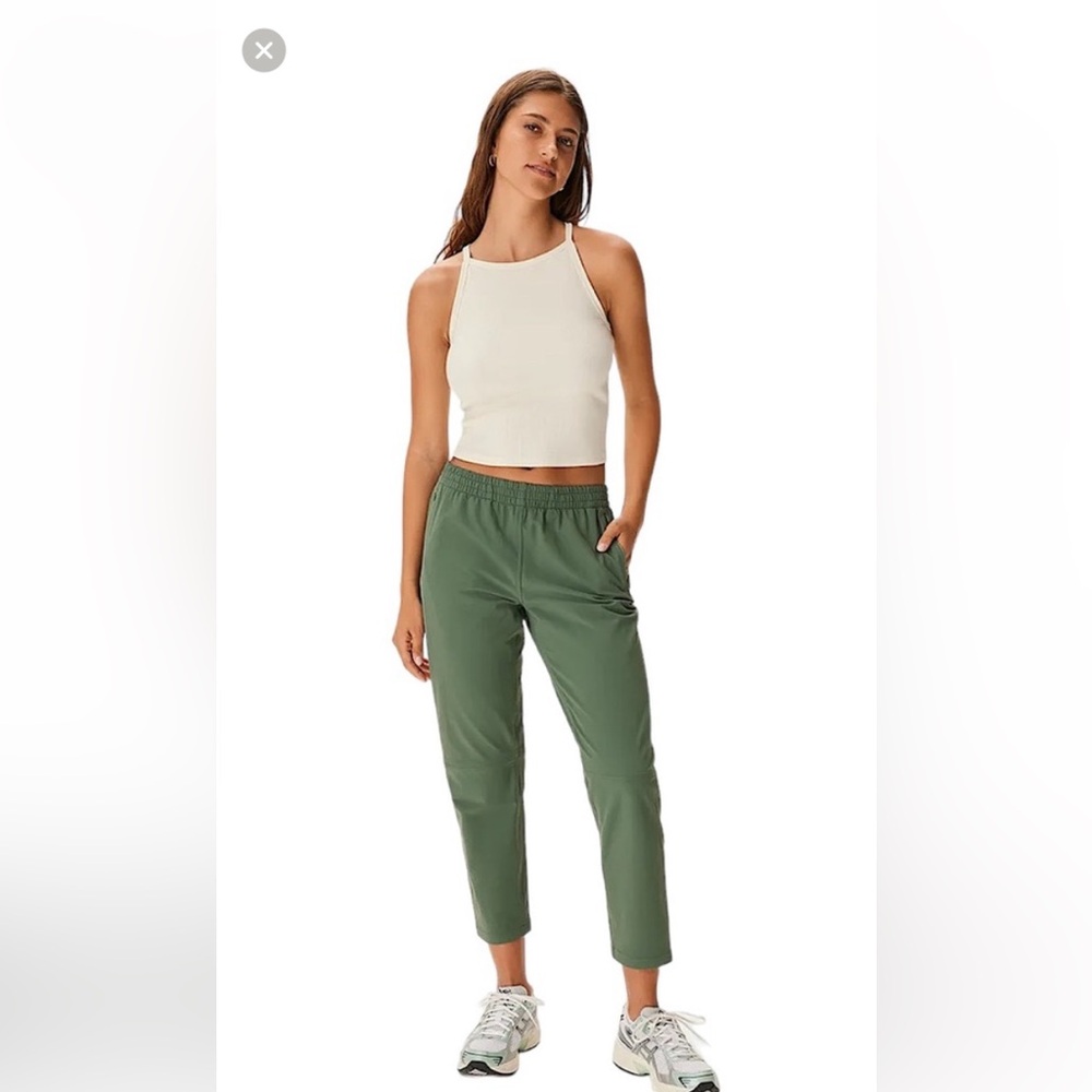 Outdoor Voices Rectrek pants in olive green drawstring NWOT size XS